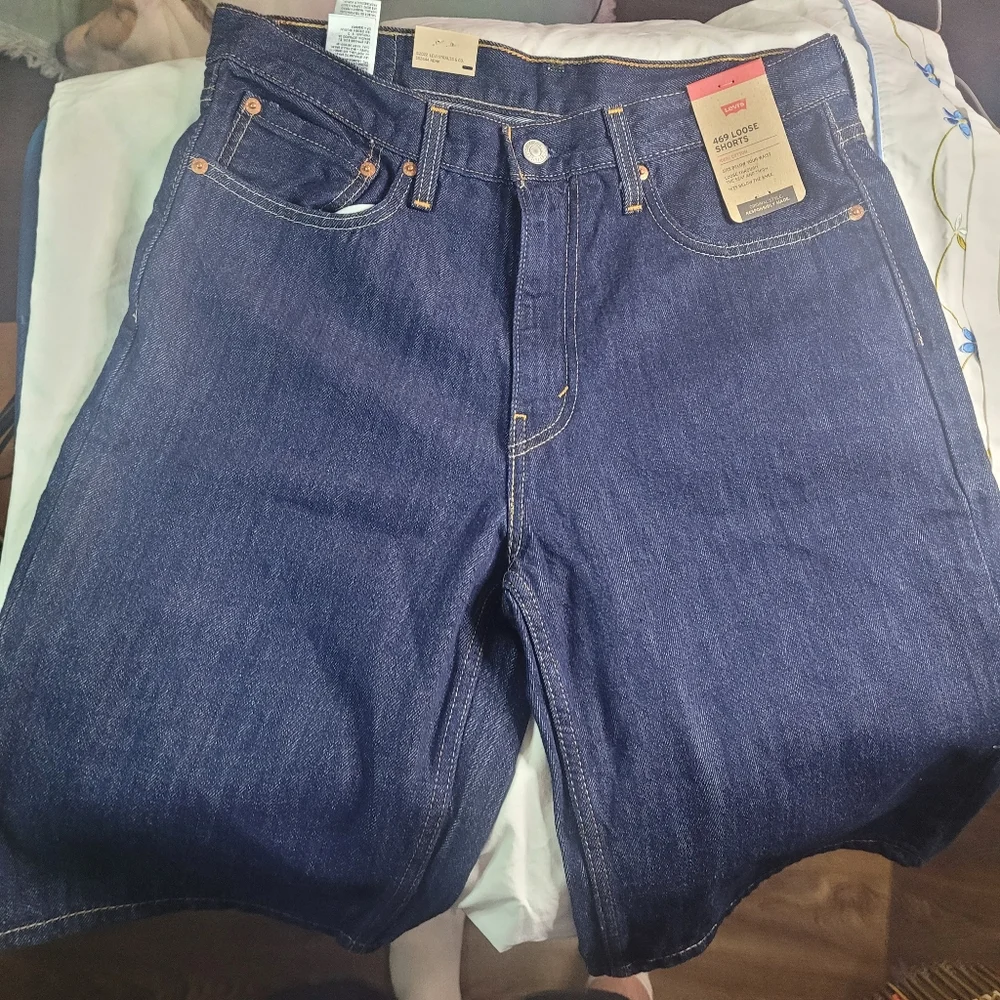 Levi's mens 469 loose-fit denim shorts - Picture 2 of 5